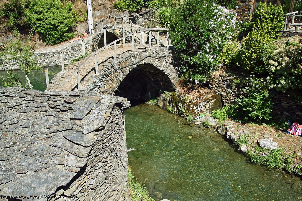 Temporal atinge torre de transmissão